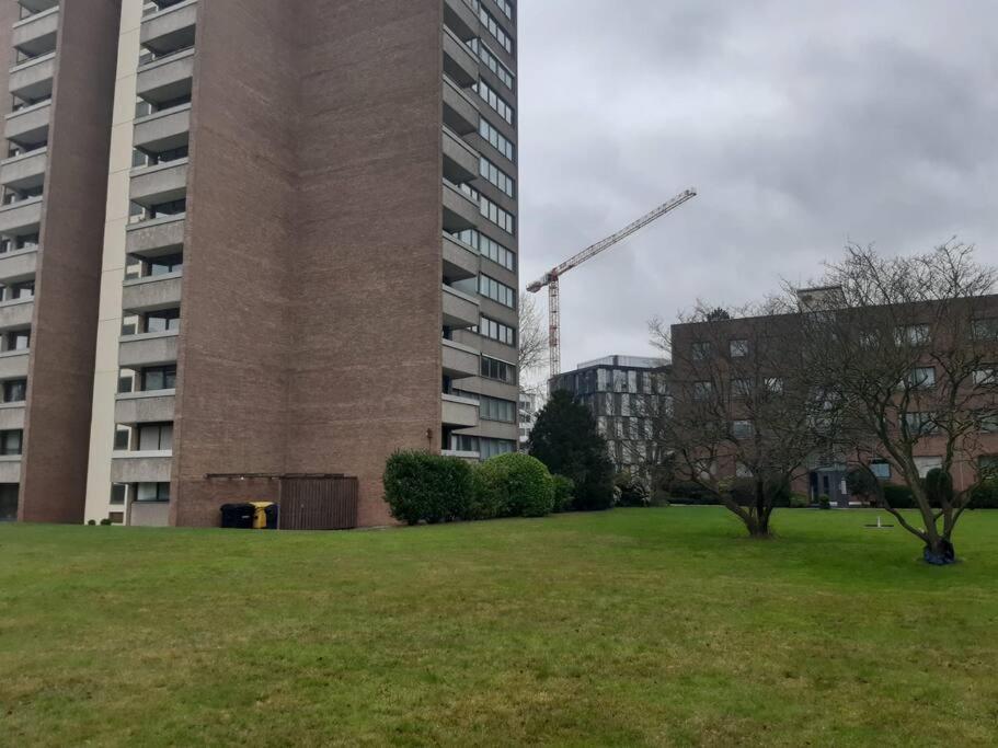 Gemutlich Und Moderne Wohnung In Düsseldorf Exterior foto
